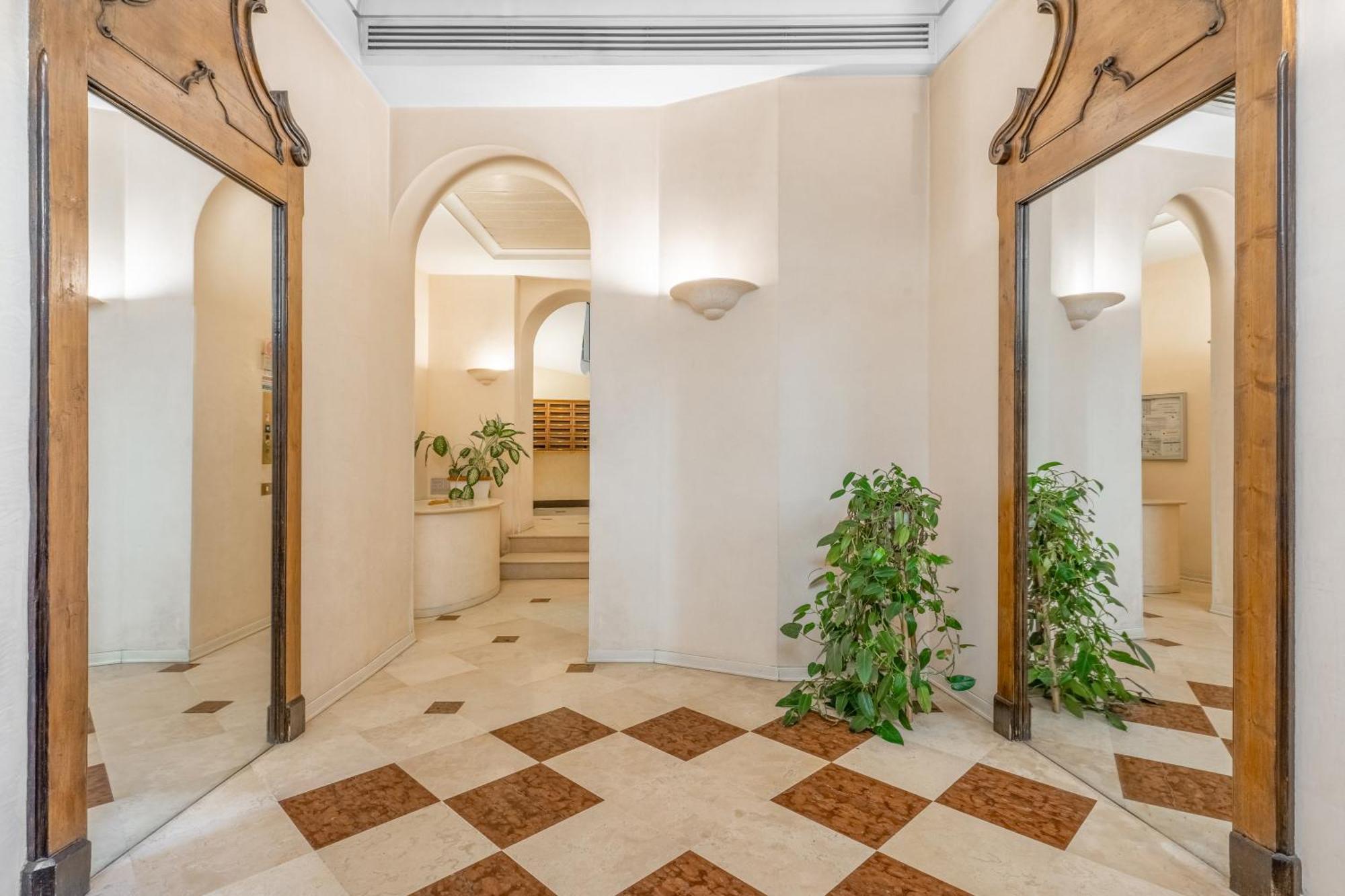 Central Luxurious Apartment Duomo A/C-Wi-Fi Free Mediolan Zewnętrze zdjęcie